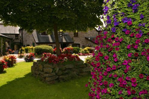 St Mary'S Hotel Golf & Country Club Pencoed Exterior photo